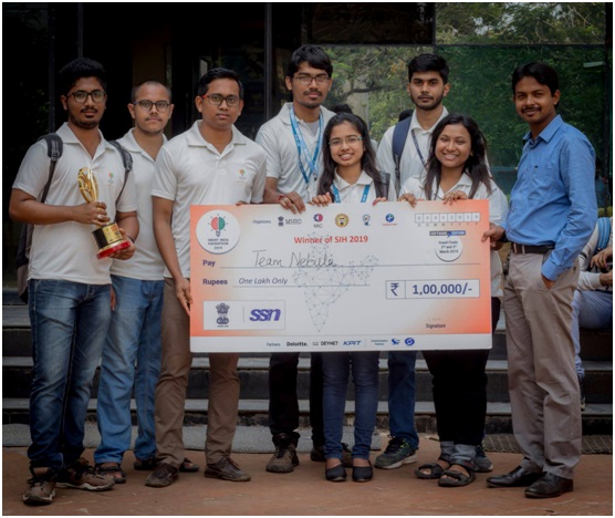 Brainware students holding first prize in Smart India Hackathon Finale at SSN University, Chennai